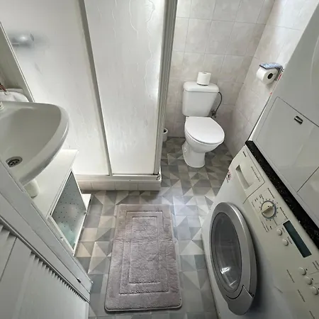 Apartamento Ruime Midden In De In *