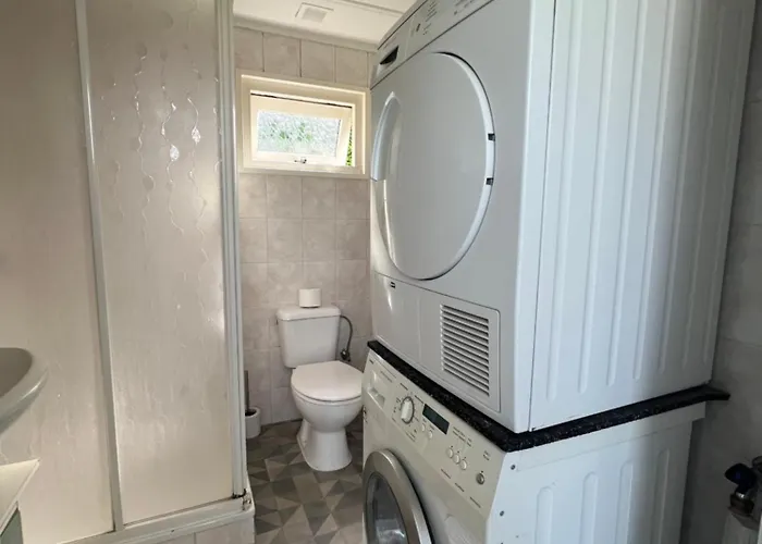 Ruime Midden In De In *